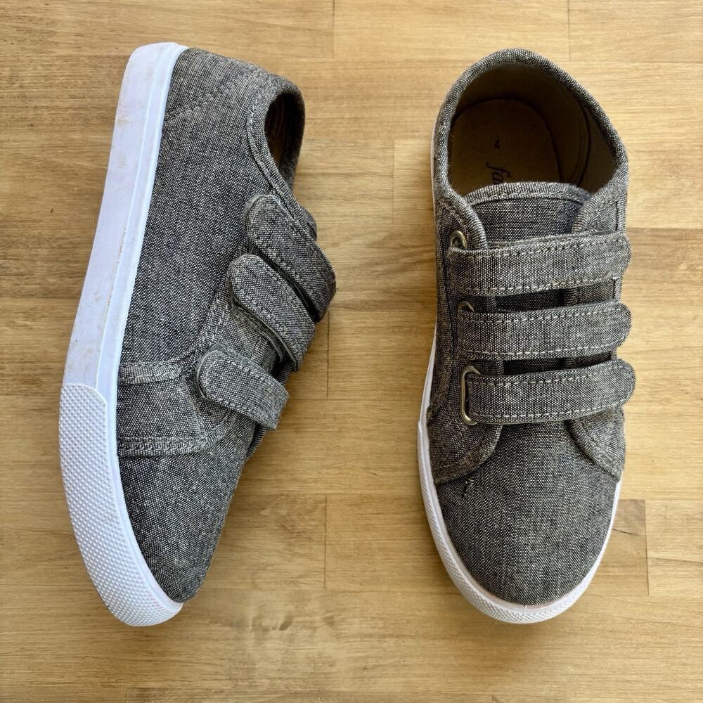 Fabkids Casual School Shoes Easy closure Multi Strap Sneaker Grey size US 4 - Picture 8 of 12